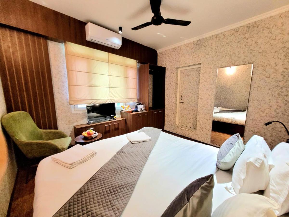 Srīnagar Hotel Green Rooms, Vintage Luxury Near Dal Lake מראה חיצוני תמונה