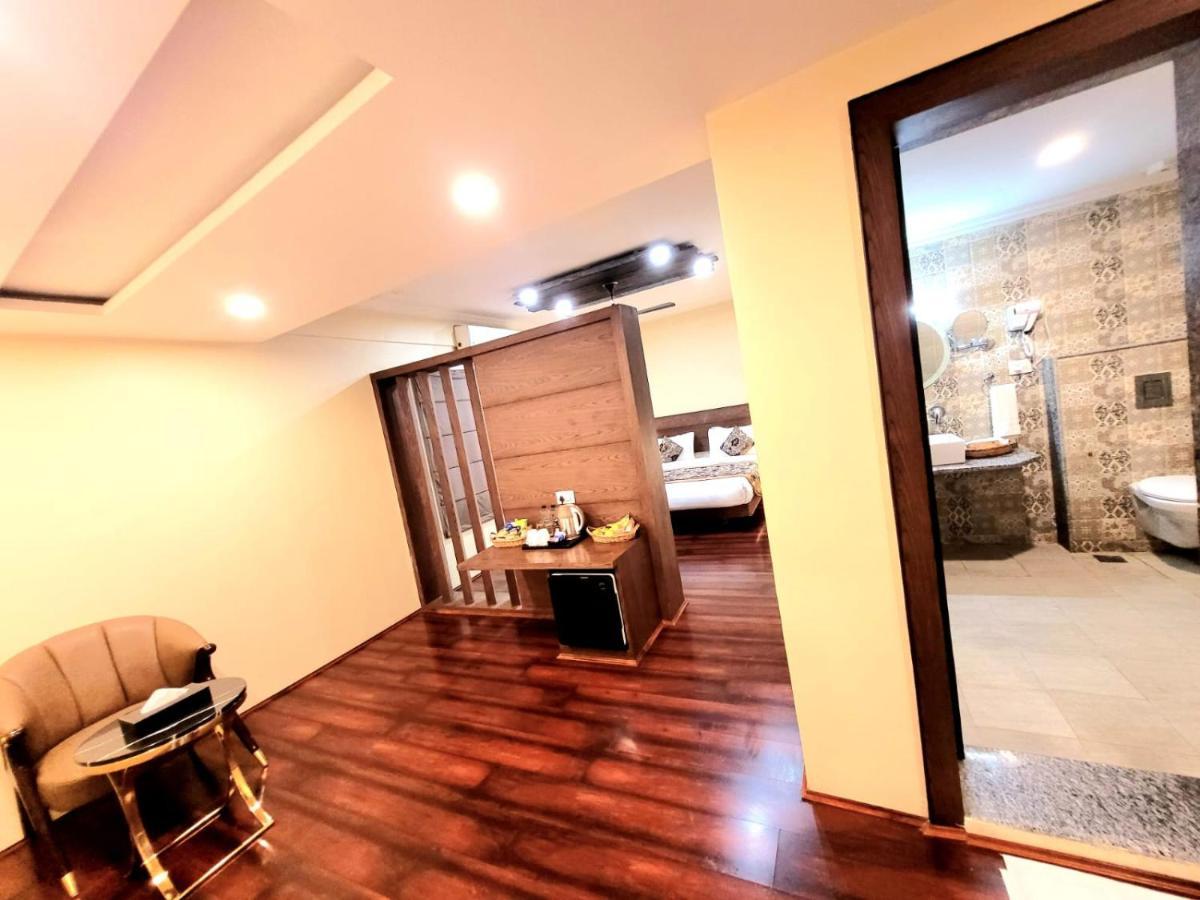 Srīnagar Hotel Green Rooms, Vintage Luxury Near Dal Lake מראה חיצוני תמונה