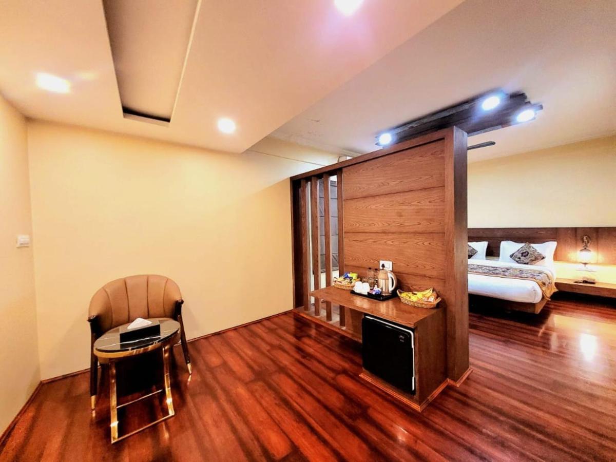 Srīnagar Hotel Green Rooms, Vintage Luxury Near Dal Lake מראה חיצוני תמונה