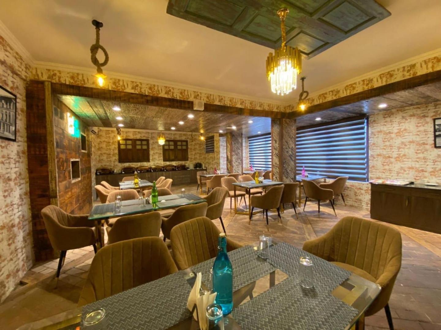 Srīnagar Hotel Green Rooms, Vintage Luxury Near Dal Lake מראה חיצוני תמונה