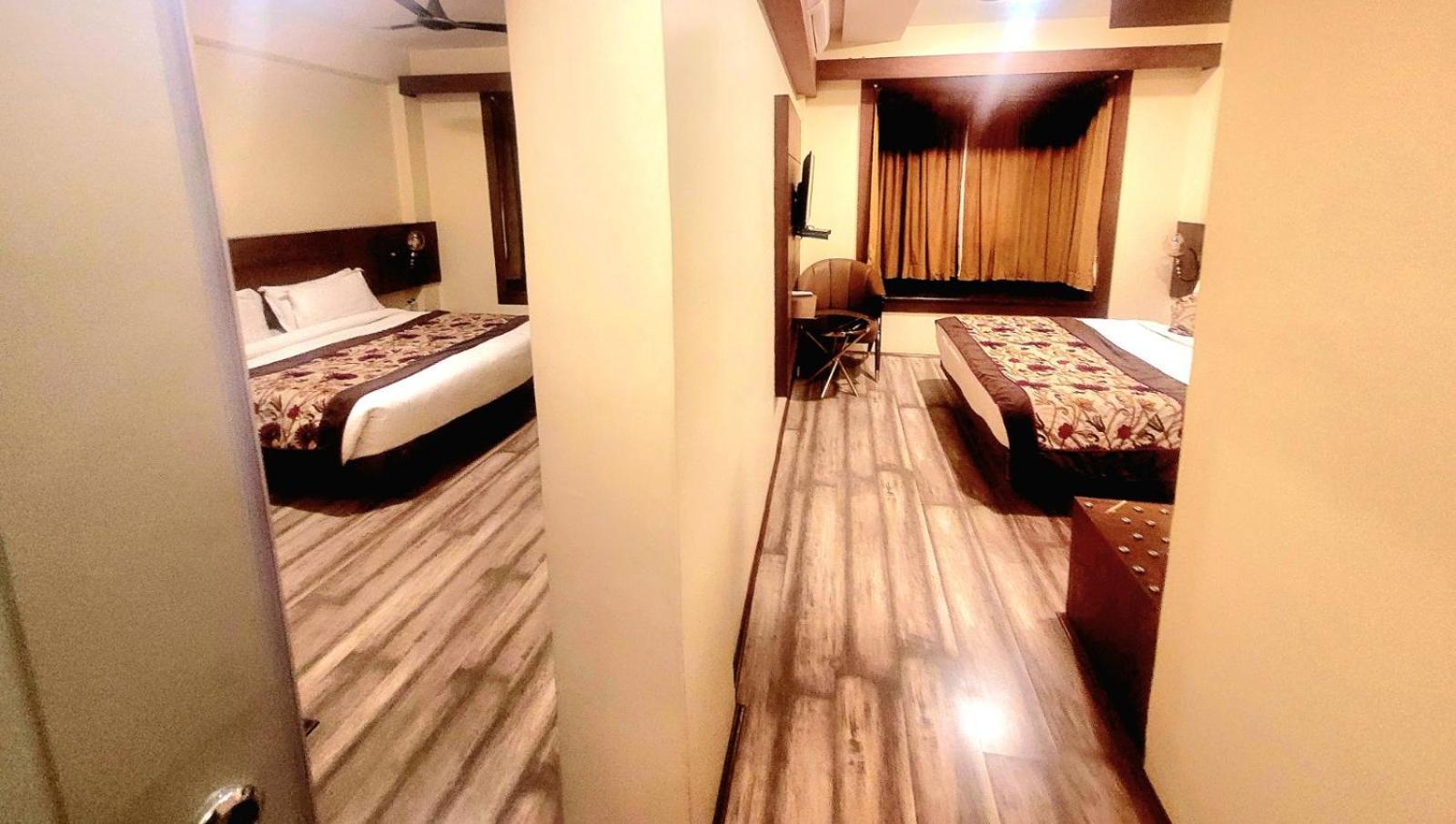 Srīnagar Hotel Green Rooms, Vintage Luxury Near Dal Lake מראה חיצוני תמונה